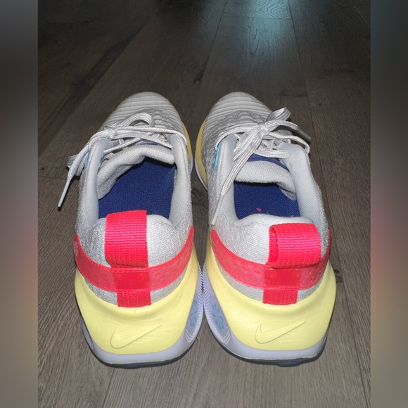 Nike running shoes - Picture 4 of 4